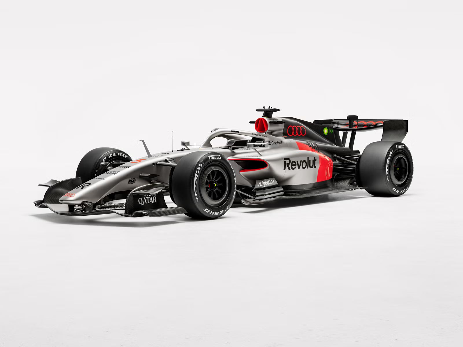 Seitenansicht des Audi R26, leicht schräg von vorne.